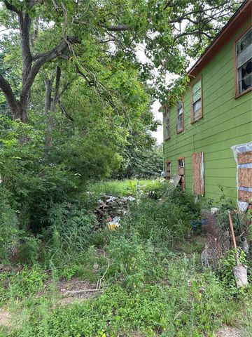 1117 3rd Avenue N, Texas City, TX 77590