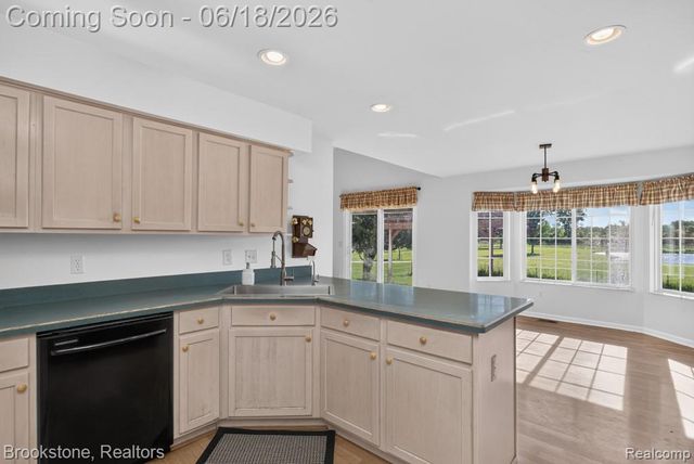 62580 Omo Road, Lenox, MI 48048