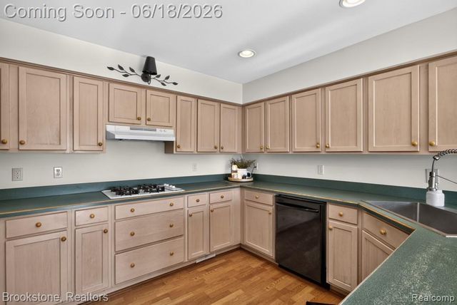 62580 Omo Road, Lenox, MI 48048