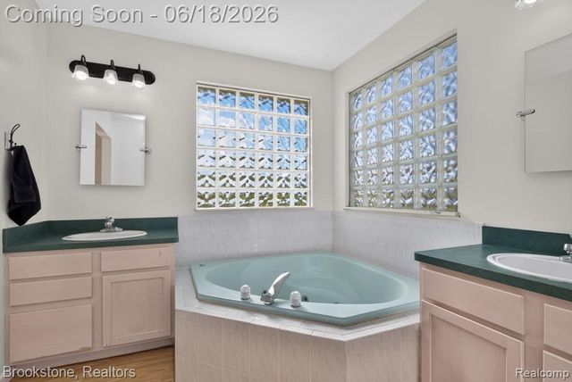 62580 Omo Road, Lenox, MI 48048