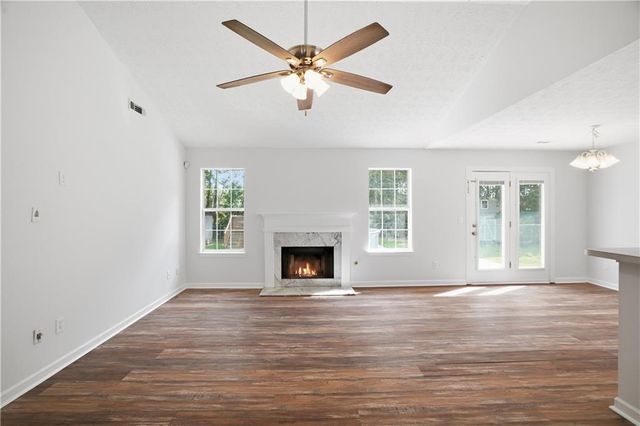 116 Goldleaf Drive, Hampton, GA 30228