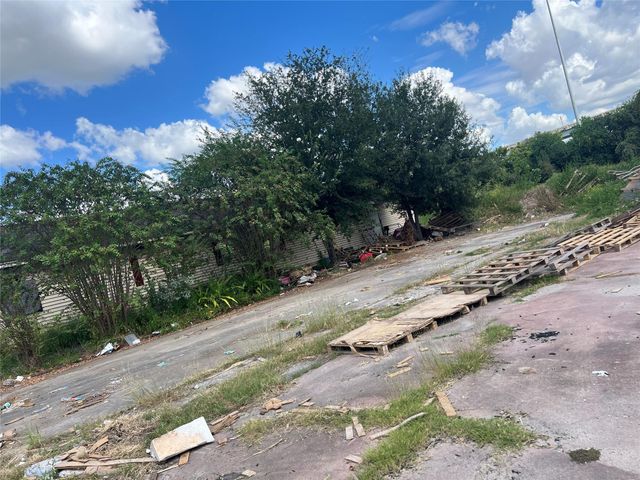 1814 Jensen Drive, Houston, TX 77026