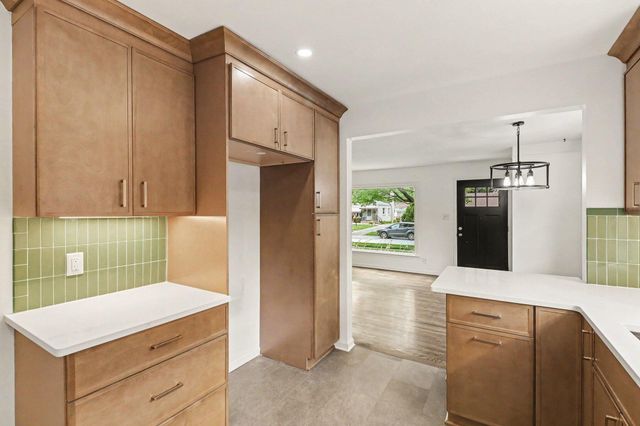 29687 Westfield Street, Livonia, MI 48150
