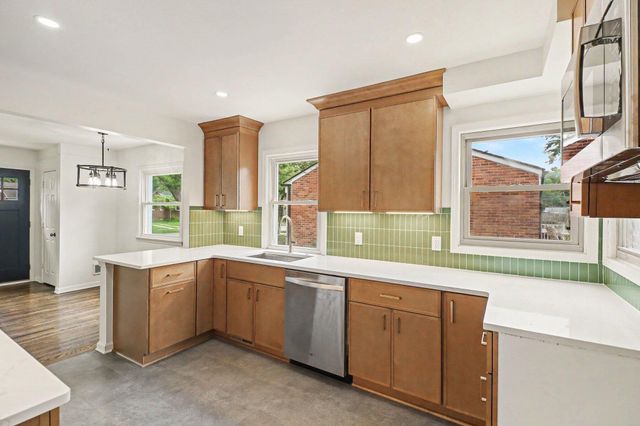 29687 Westfield Street, Livonia, MI 48150