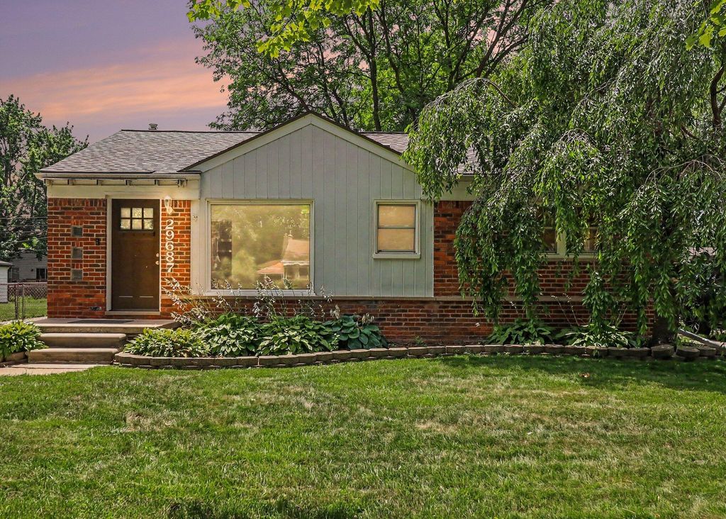 29687 Westfield Street, Livonia, MI 48150