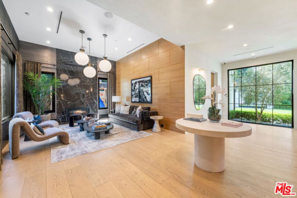 17228 Otsego Street, Encino (los Angeles), CA 91316