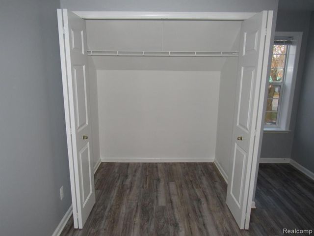 1125 Eureka Road 203, Wyandotte, MI 48192