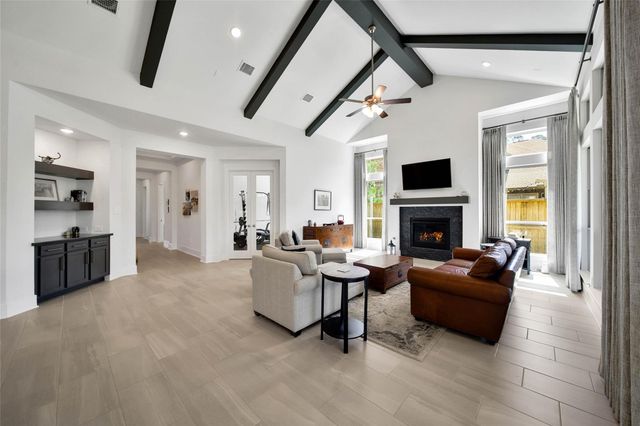 343 Twilight Toast Drive, Conroe, TX 77304