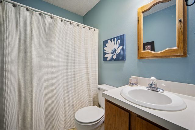 8429 Warren Drive, Des Moines, IA 50320