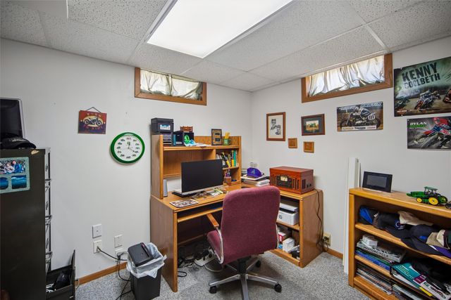 8429 Warren Drive, Des Moines, IA 50320