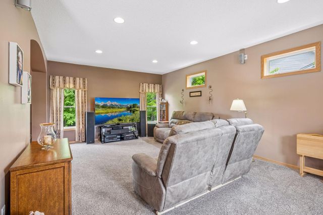 680 Kayla Lane, Hanover, MN 55341