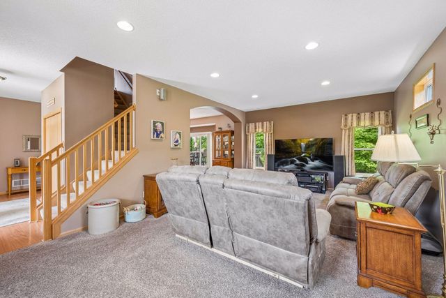 680 Kayla Lane, Hanover, MN 55341