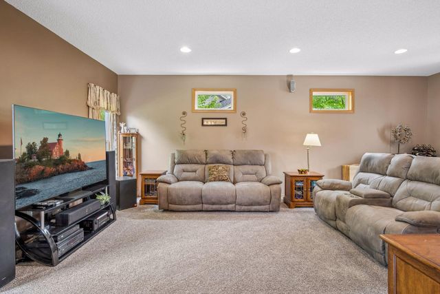 680 Kayla Lane, Hanover, MN 55341