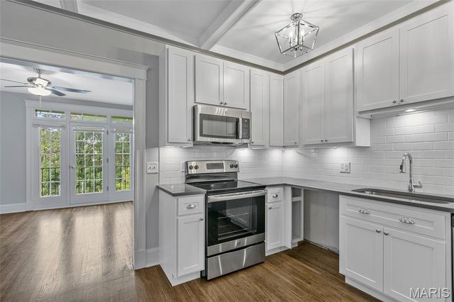 5744 Pershing Avenue, St Louis, MO 63112