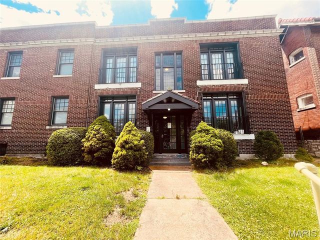 5744 Pershing Avenue, St Louis, MO 63112