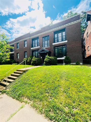 5744 Pershing Avenue, St Louis, MO 63112