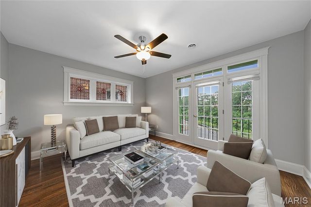 5744 Pershing Avenue, St Louis, MO 63112