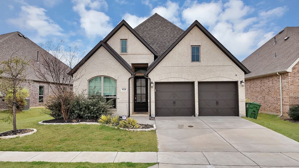 9528 Oxbow Lane, Little Elm, TX 75068