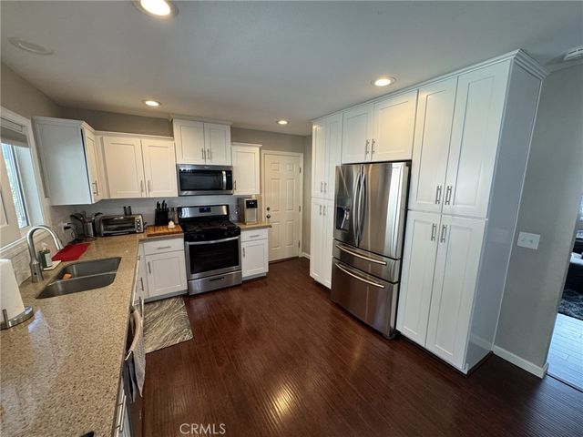 4061 Mount Rushmore, Norco, CA 92860