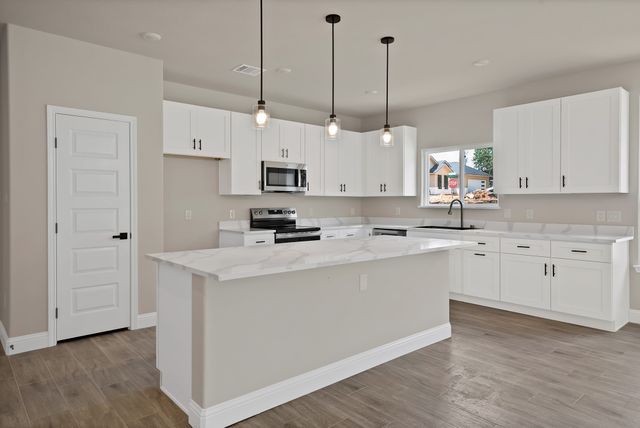 2707 Steepleridge Circle, Granbury, TX 76048