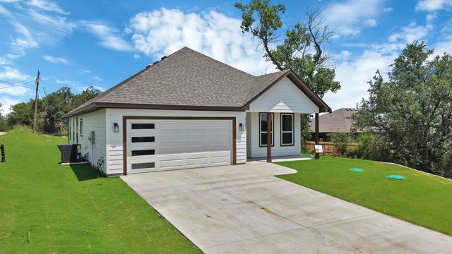 2707 Steepleridge Circle, Granbury, TX 76048