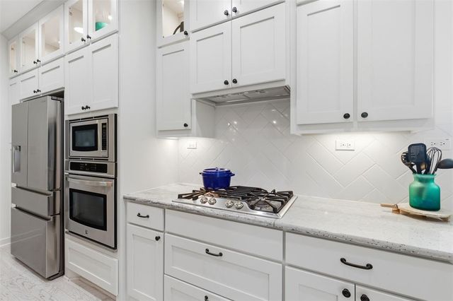 108 Orchard Park DR, Liberty Hill, TX 78642