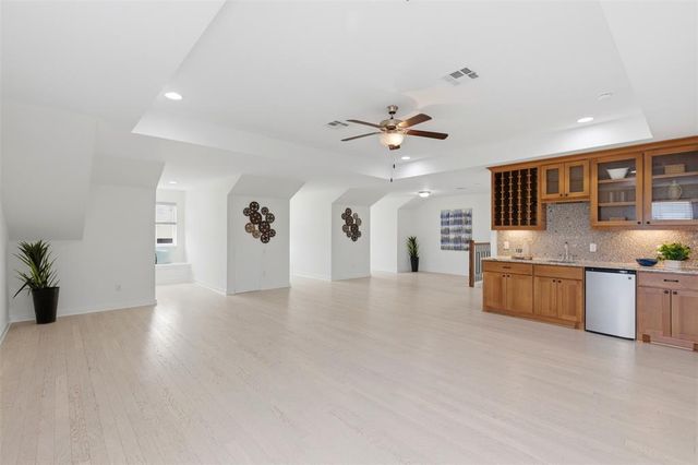 108 Orchard Park DR, Liberty Hill, TX 78642
