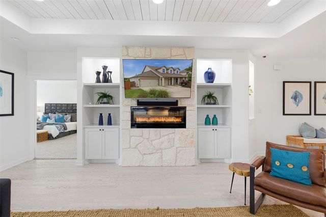 108 Orchard Park DR, Liberty Hill, TX 78642