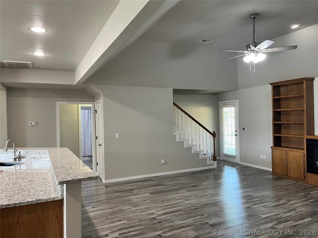 12047 N 193rd East Avenue, Collinsville, OK 74021