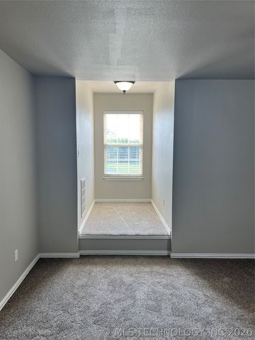 12047 N 193rd East Avenue, Collinsville, OK 74021