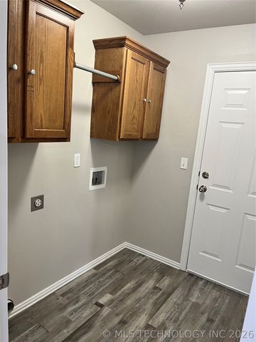 12047 N 193rd East Avenue, Collinsville, OK 74021