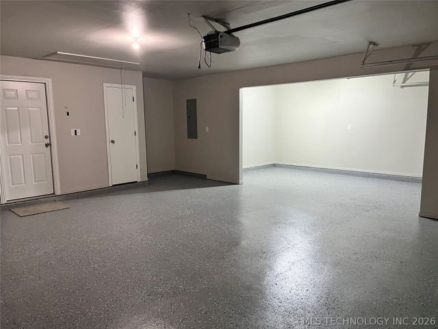 12047 N 193rd East Avenue, Collinsville, OK 74021