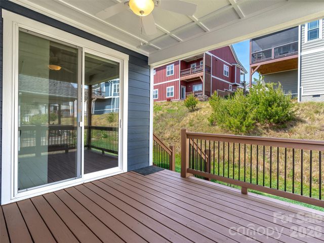 237 Leyland Circle, Hendersonville, NC 28792