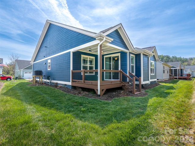 237 Leyland Circle, Hendersonville, NC 28792