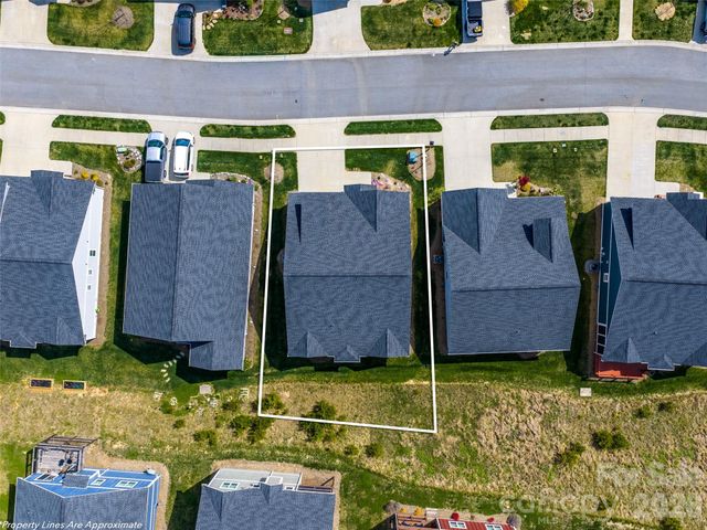 237 Leyland Circle, Hendersonville, NC 28792