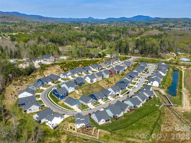 237 Leyland Circle, Hendersonville, NC 28792