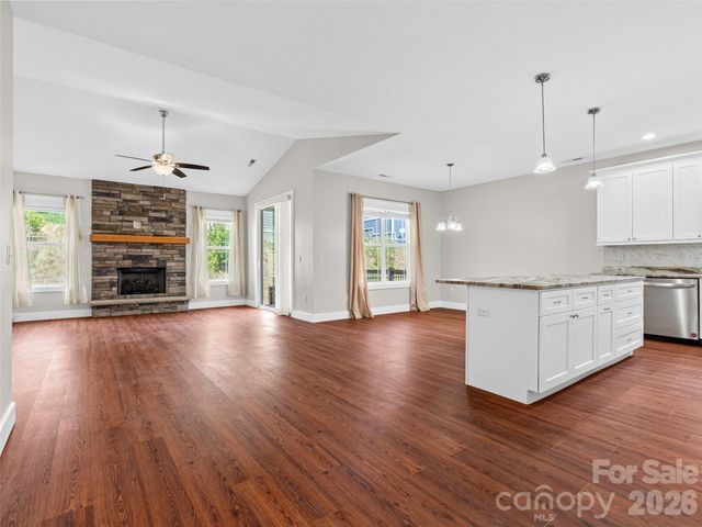 237 Leyland Circle, Hendersonville, NC 28792