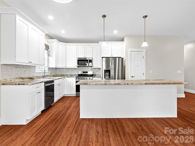 237 Leyland Circle, Hendersonville, NC 28792