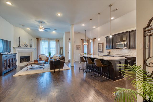 6207 Glenn Hills Lane, League City, TX 77573