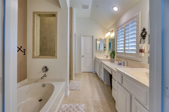 6207 Glenn Hills Lane, League City, TX 77573