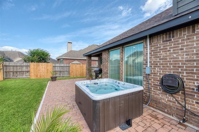 6207 Glenn Hills Lane, League City, TX 77573