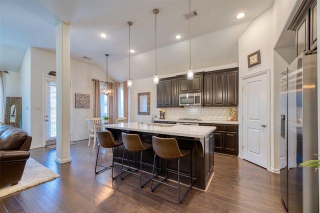 6207 Glenn Hills Lane, League City, TX 77573