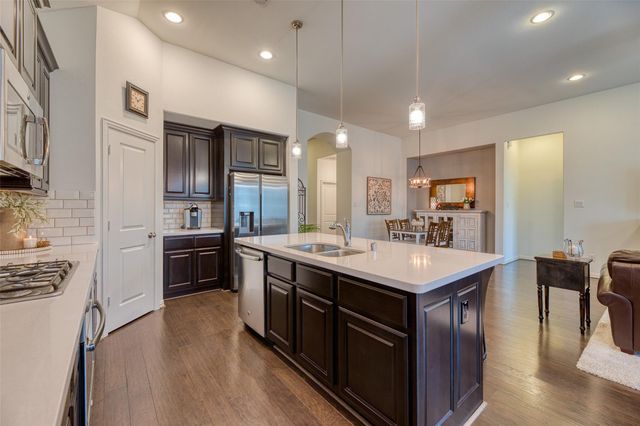6207 Glenn Hills Lane, League City, TX 77573