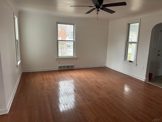 2226 State Street, Saginaw, MI 48602