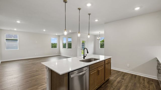 4325 Scarlet Ct, Columbia, TN 38401