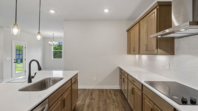 4325 Scarlet Ct, Columbia, TN 38401