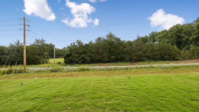 4325 Scarlet Ct, Columbia, TN 38401