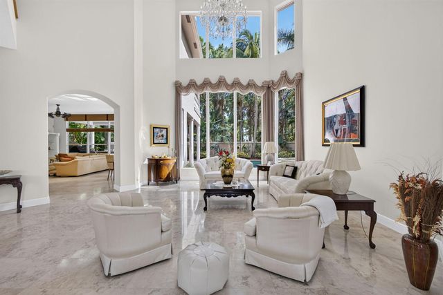 5133 Isabella Drive, Palm Beach Gardens, FL 33418