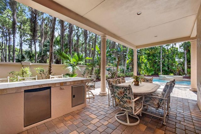 5133 Isabella Drive, Palm Beach Gardens, FL 33418