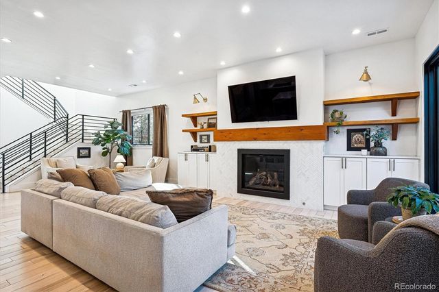 2645 W 39th Avenue, Denver, CO 80211